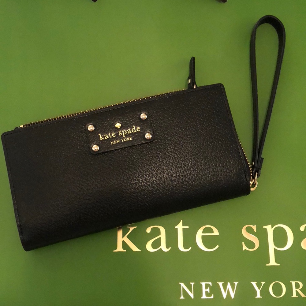 Kate spade wallet wristlet